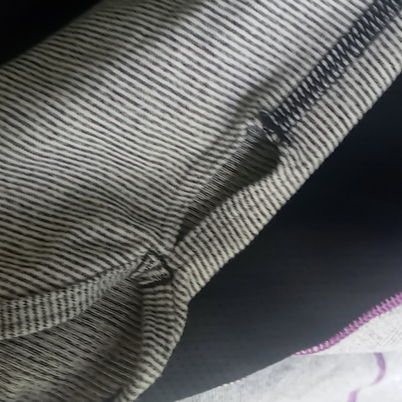 Lucy Tech" pull over athletic long sleeve / thumb hole - Picture 6 of 9